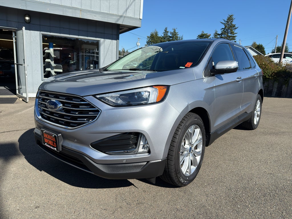 2022 Ford Edge Titanium