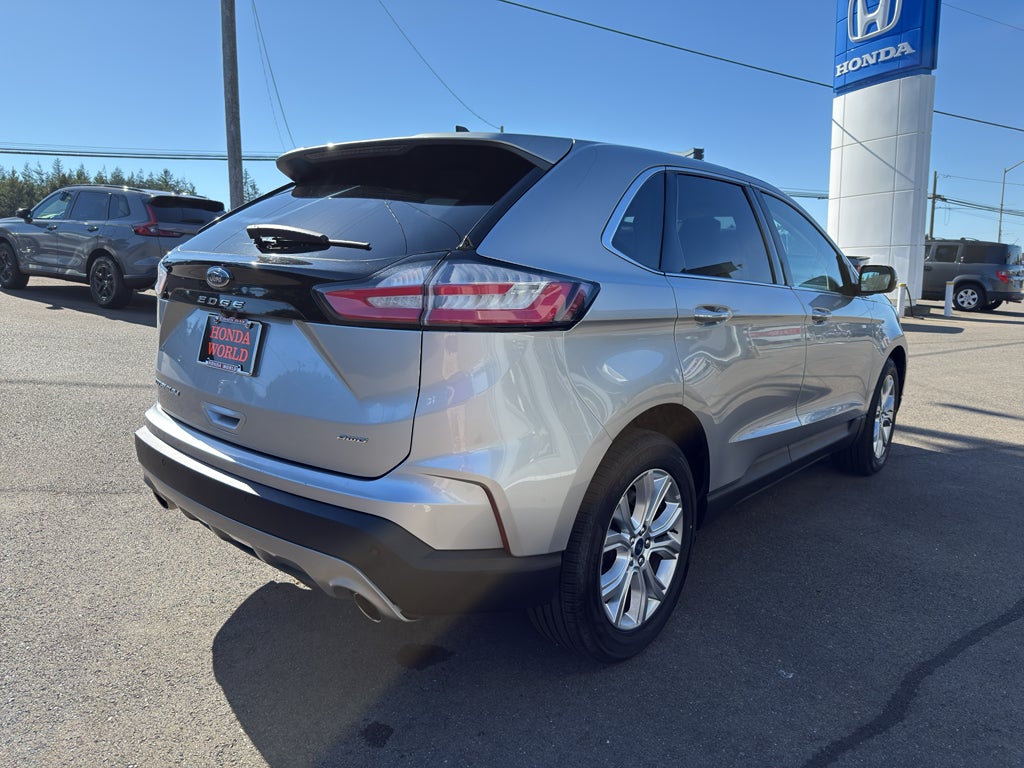 2022 Ford Edge Titanium