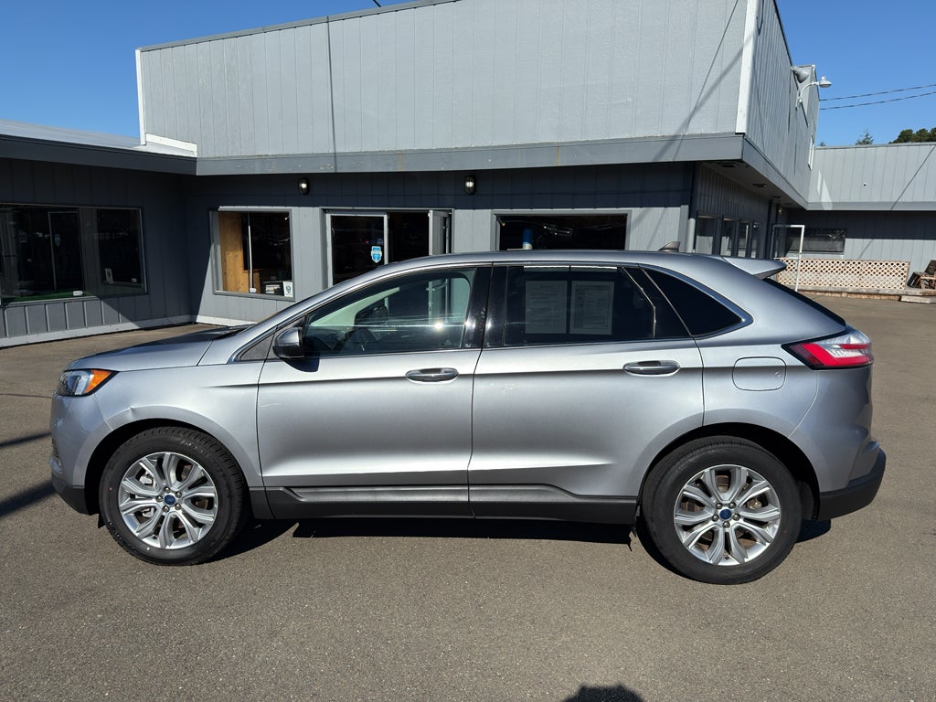2022 Ford Edge Titanium