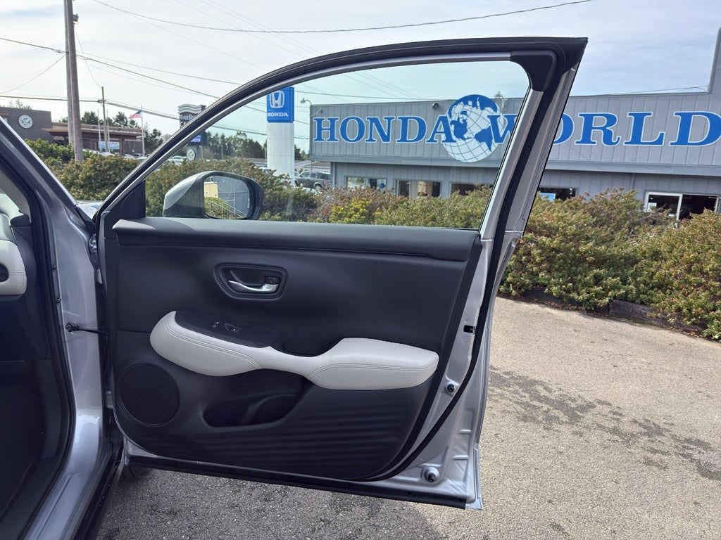 2026 Honda HR-V LX