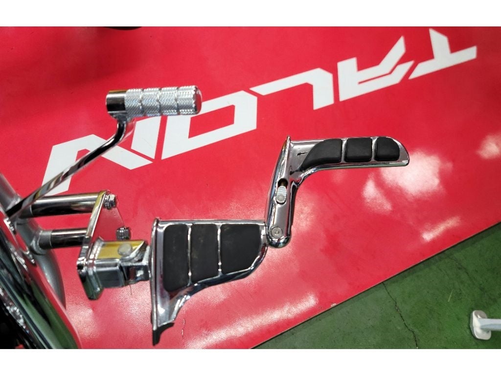 2022 Honda VT1300CX FURY ABS