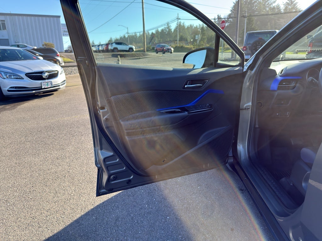 2021 Toyota C-HR XLE